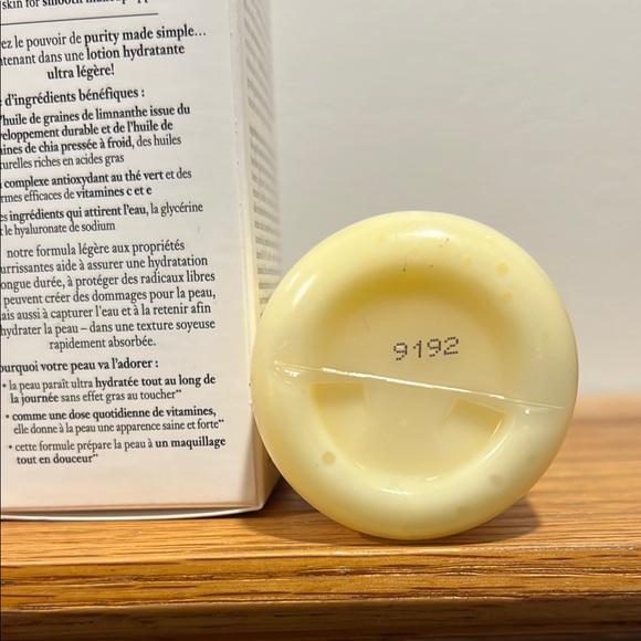 Philosophy Purity Made Simple Moisturizer - Yellow - Picture 9 of 10